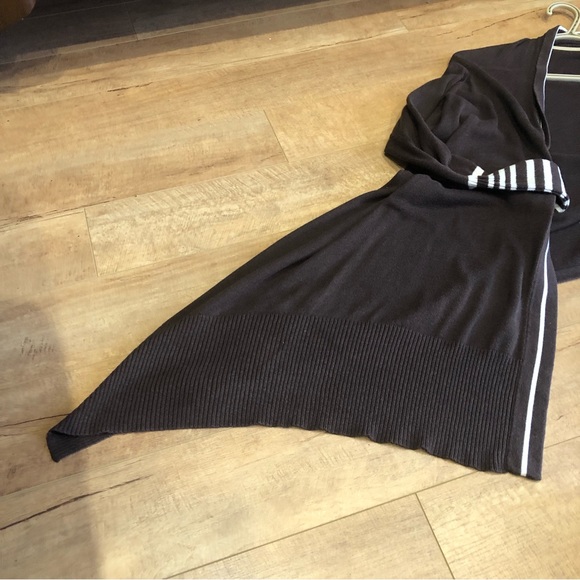 CYC open front cardigan - short in back, long flowy in front - with stripes - Picture 5 of 8